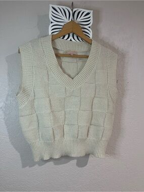 Ivory Textured V-Neck Sweater Vest